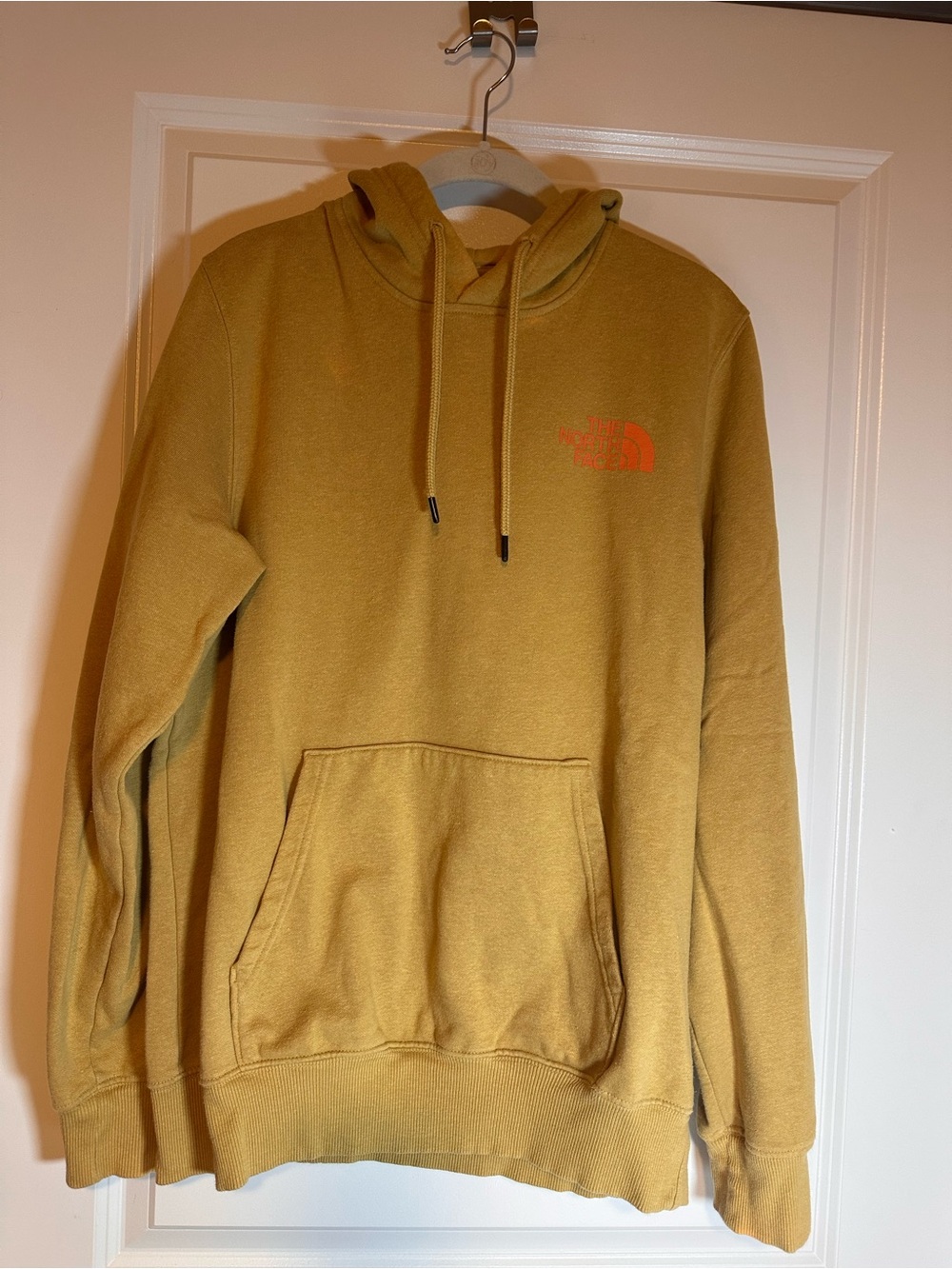THE NORTH FACE men’s sz Small Mustard hoodie.